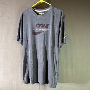 Nike Grey Short Sleeve Tee Classic Fit men’s size large